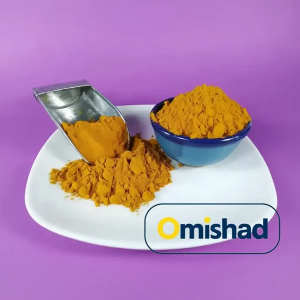 خرید زردچوبه نرم 1 کیلویی فله امیشاد در کاسه آبی و پیمانه فلزی