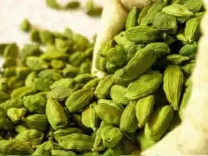 هل و خواص آن Cardamom